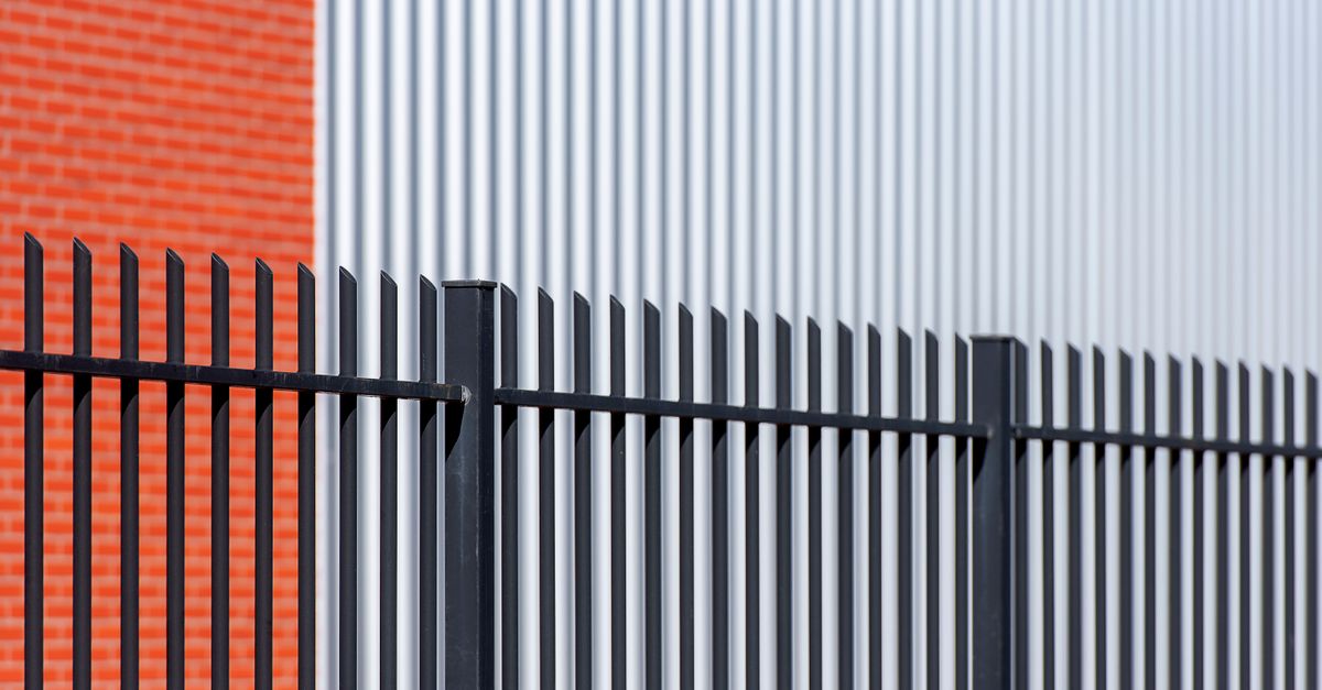 Choosing the Right Fencing Posts for Your Project