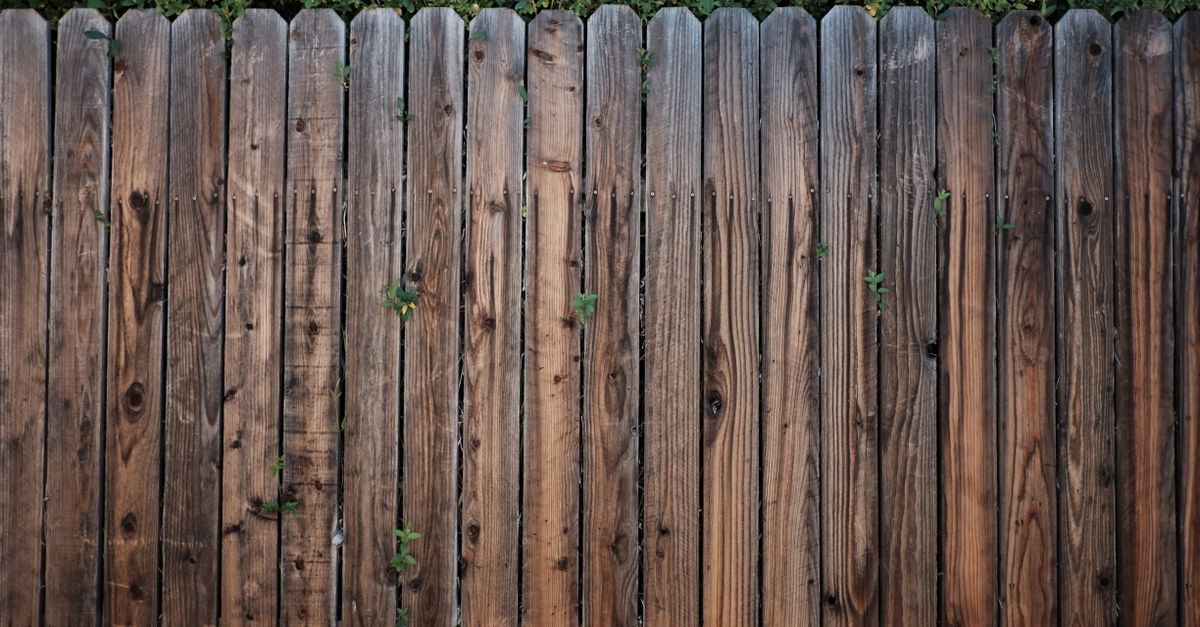Decorative Metal Fencing Choices for Residential Properties