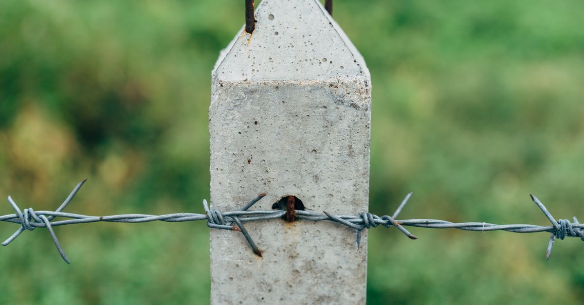 Essential Permits Required for Commercial Fence Construction in Victoria