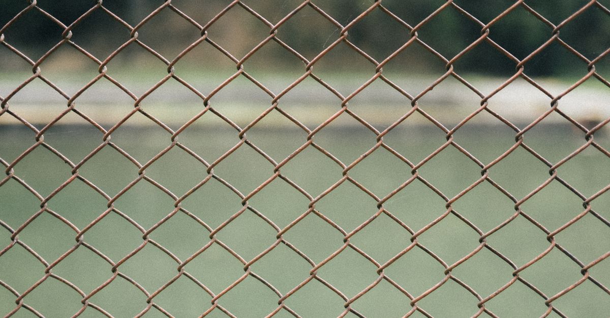 Local Suppliers of Green Fencing Solutions in Melbourne
